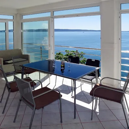 Giljo-2 By Interhome